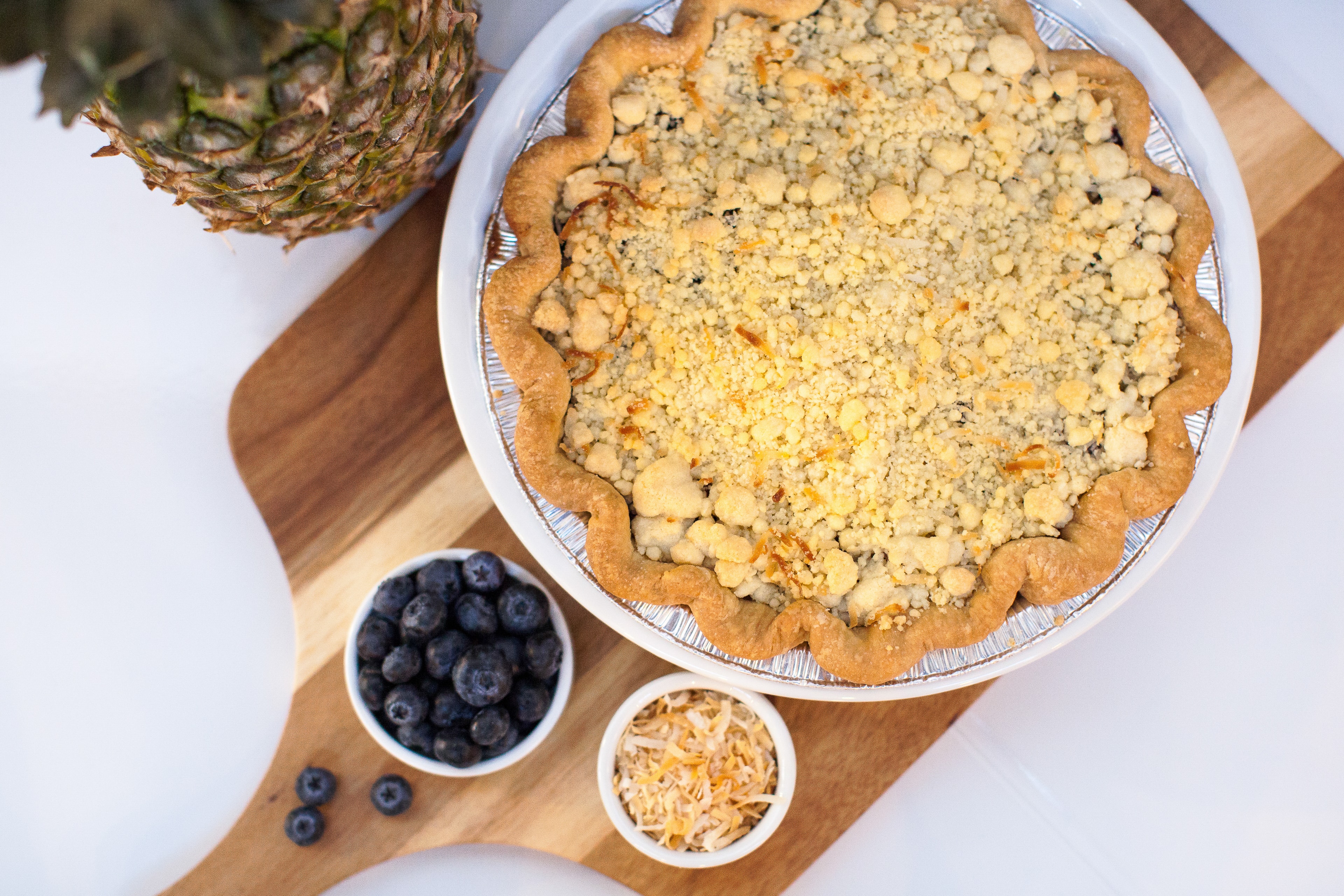 Crumble Pie with Blueberries — Food photography by Spice & Ink